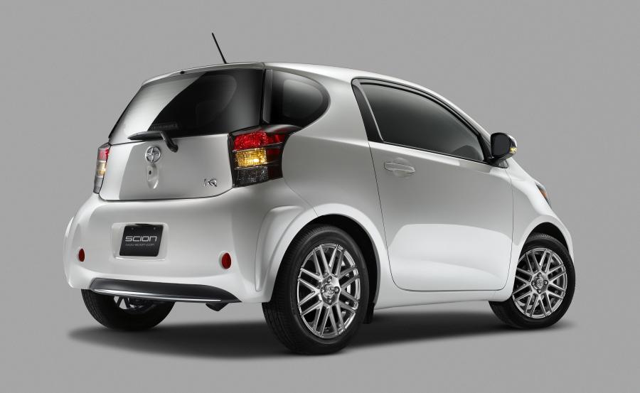  Scion iQ 2011 года  (фото 25 из 42)